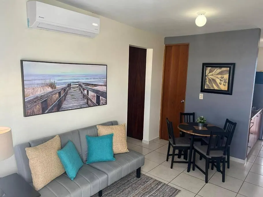 Casa Maria 2Br Apt With Terrace Levittown